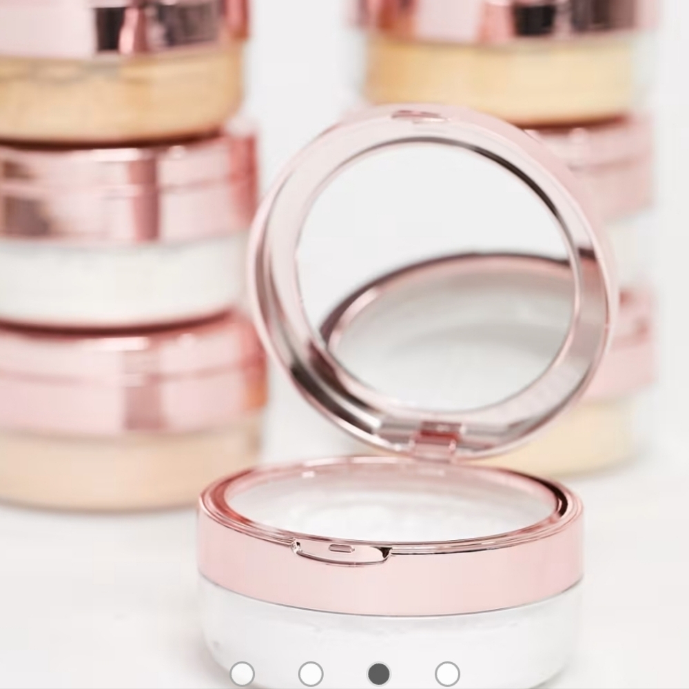 Revolution Beauty Conceal & Fix Setting Powder - Picture 4 of 7